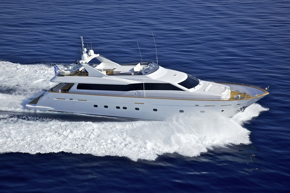 luxury yachts paxos